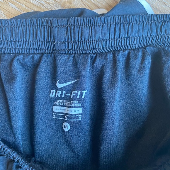 Nike dri-fit shorts - Picture 3 of 4